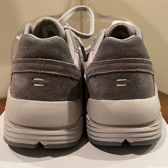 NIB Label Sneakers Light Gray Leather Suede - Picture 5 of 11